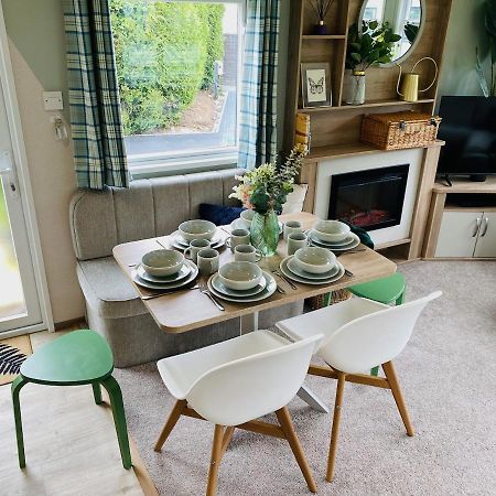 The Sanctuary Holiday Home - Escape The Ordinary Knaresborough Εξωτερικό φωτογραφία