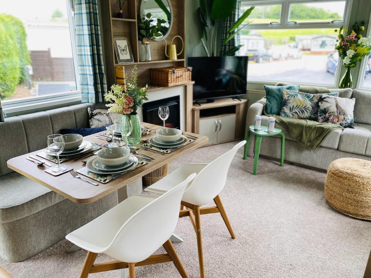 The Sanctuary Holiday Home - Escape The Ordinary Knaresborough Εξωτερικό φωτογραφία