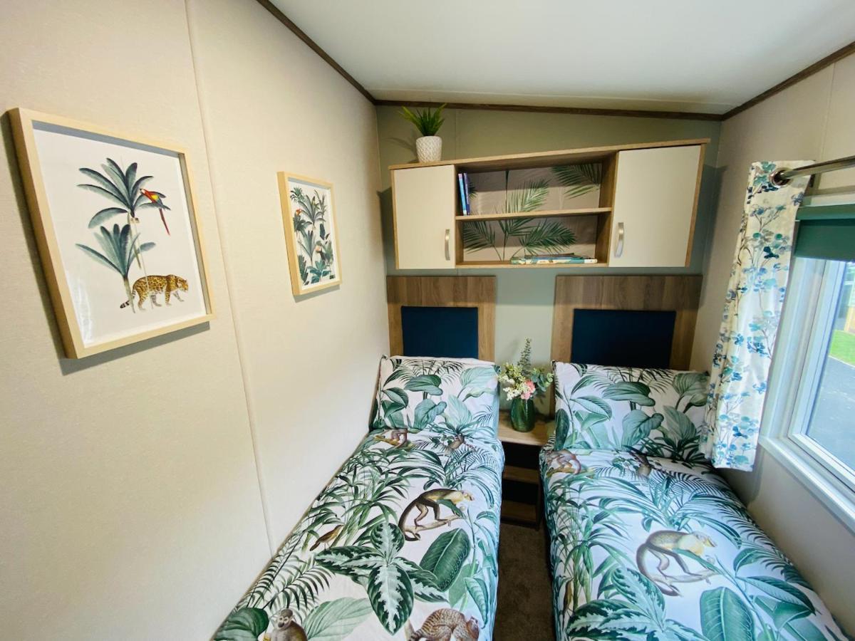 The Sanctuary Holiday Home - Escape The Ordinary Knaresborough Εξωτερικό φωτογραφία