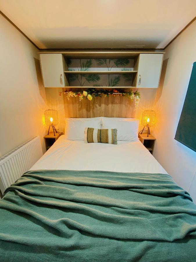 The Sanctuary Holiday Home - Escape The Ordinary Knaresborough Εξωτερικό φωτογραφία